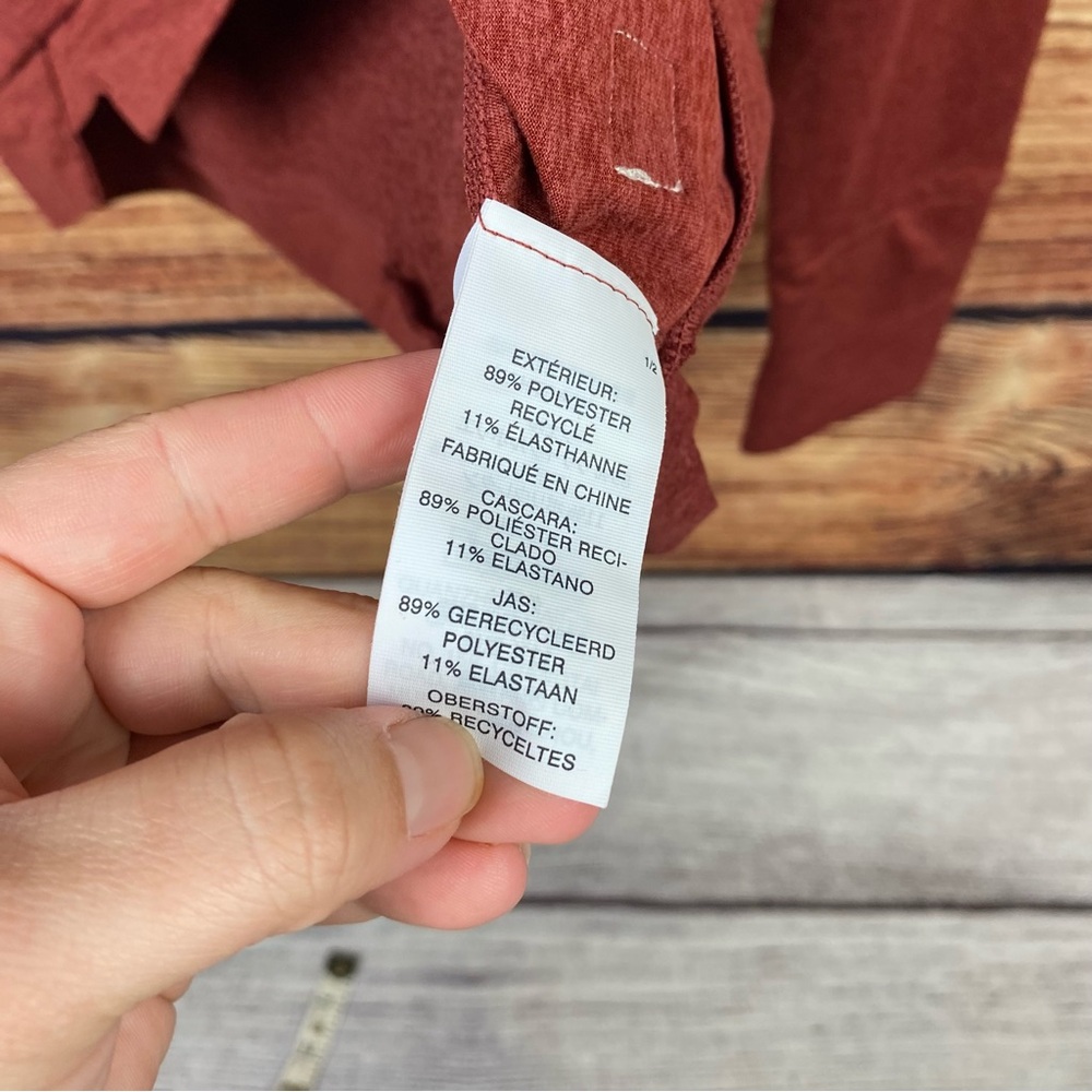 Vuori Currant Heather Halo Essential Hoodie - Picture 6 of 9